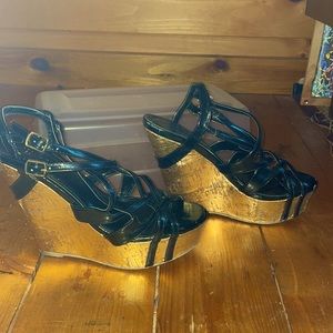 Black and Gold wedges